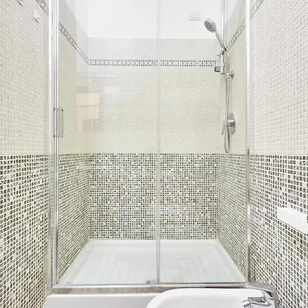 Easylife - Accogliente Monolocale Con Arredamento Minimal In Zona Stazione