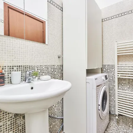Easylife - Accogliente Monolocale Con Arredamento Minimal In Zona Stazione