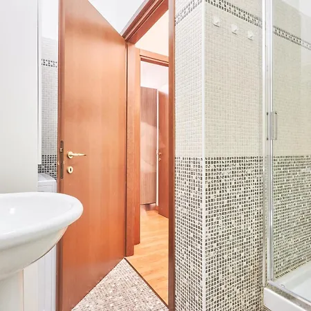 Easylife - Accogliente Monolocale Con Arredamento Minimal In Zona Stazione *