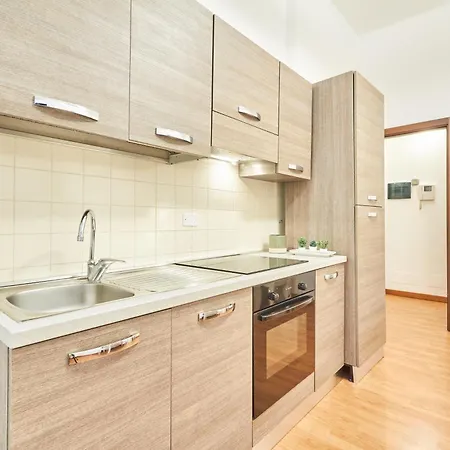 Easylife - Accogliente Monolocale Con Arredamento Minimal In Zona Stazione * Milan
