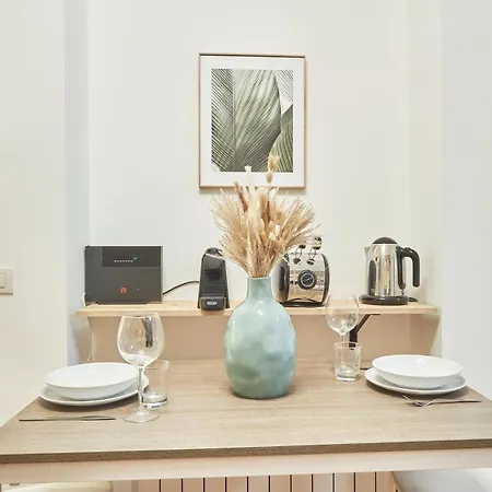 Apartment Easylife - Accogliente Monolocale Con Arredamento Minimal In Zona Stazione *