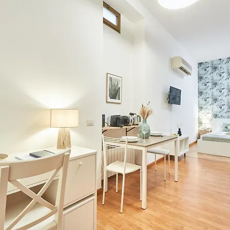 Easylife - Accogliente Monolocale Con Arredamento Minimal In Zona Stazione Apartment *