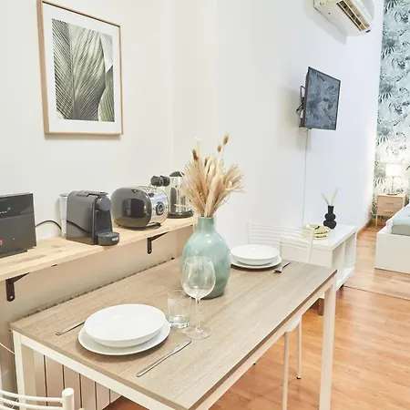 Easylife - Accogliente Monolocale Con Arredamento Minimal In Zona Stazione *